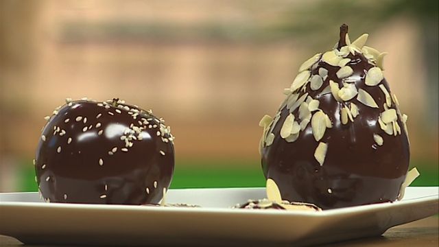 Олег Панюта: фруктово-шоколадный десерт для любимой к 8 марта